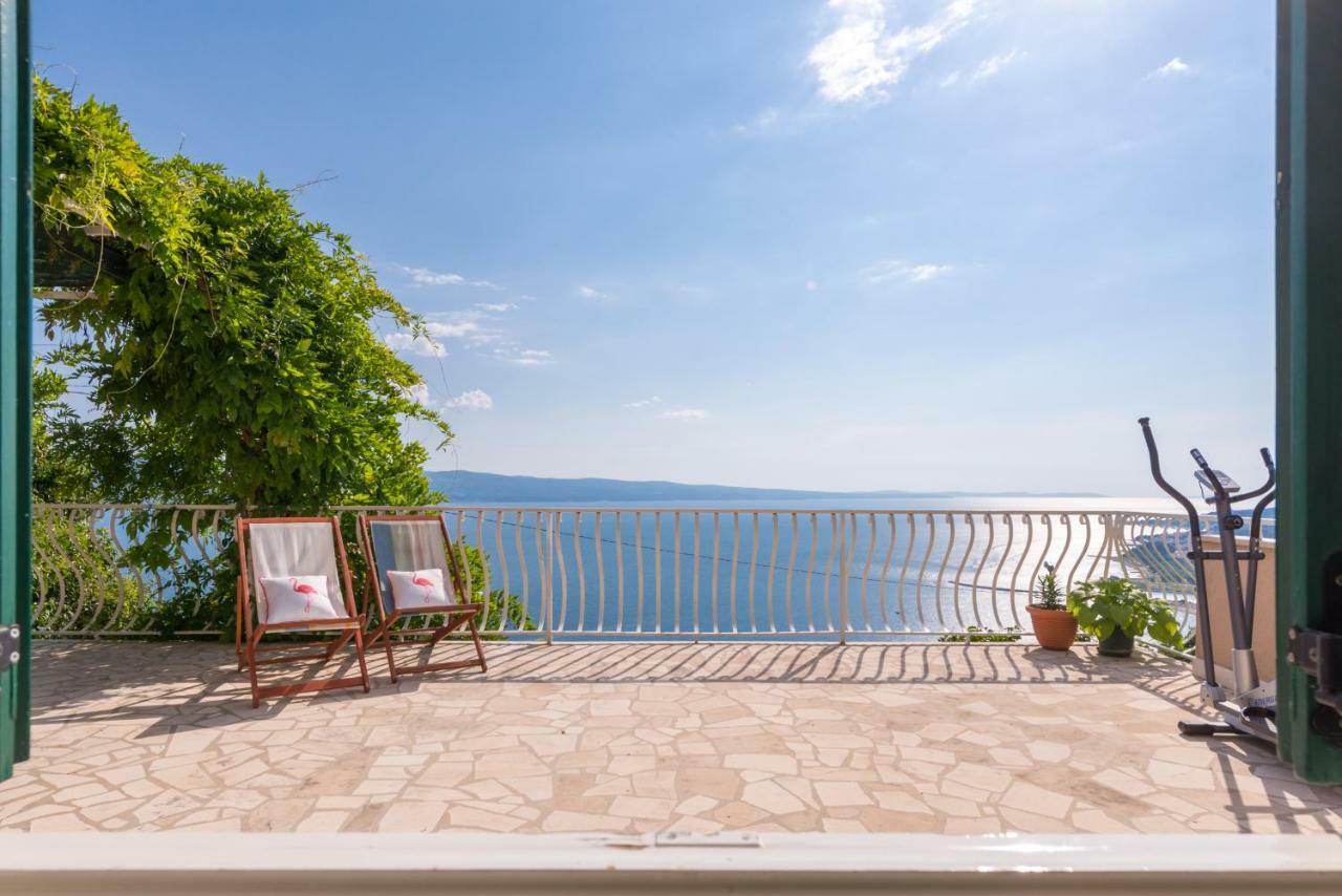 Holiday Home Figa Omis Bagian luar foto