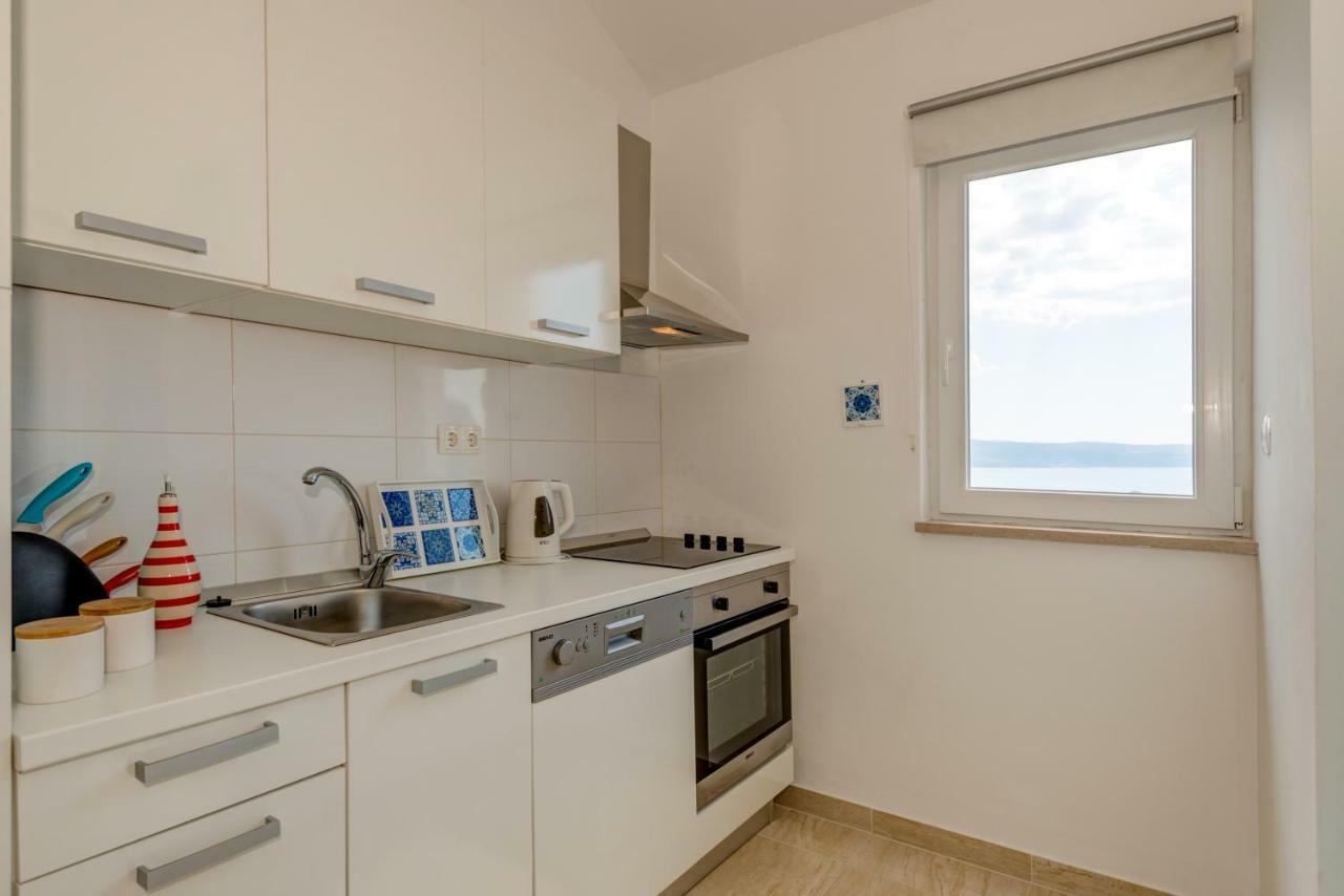 Holiday Home Figa Omis Bagian luar foto