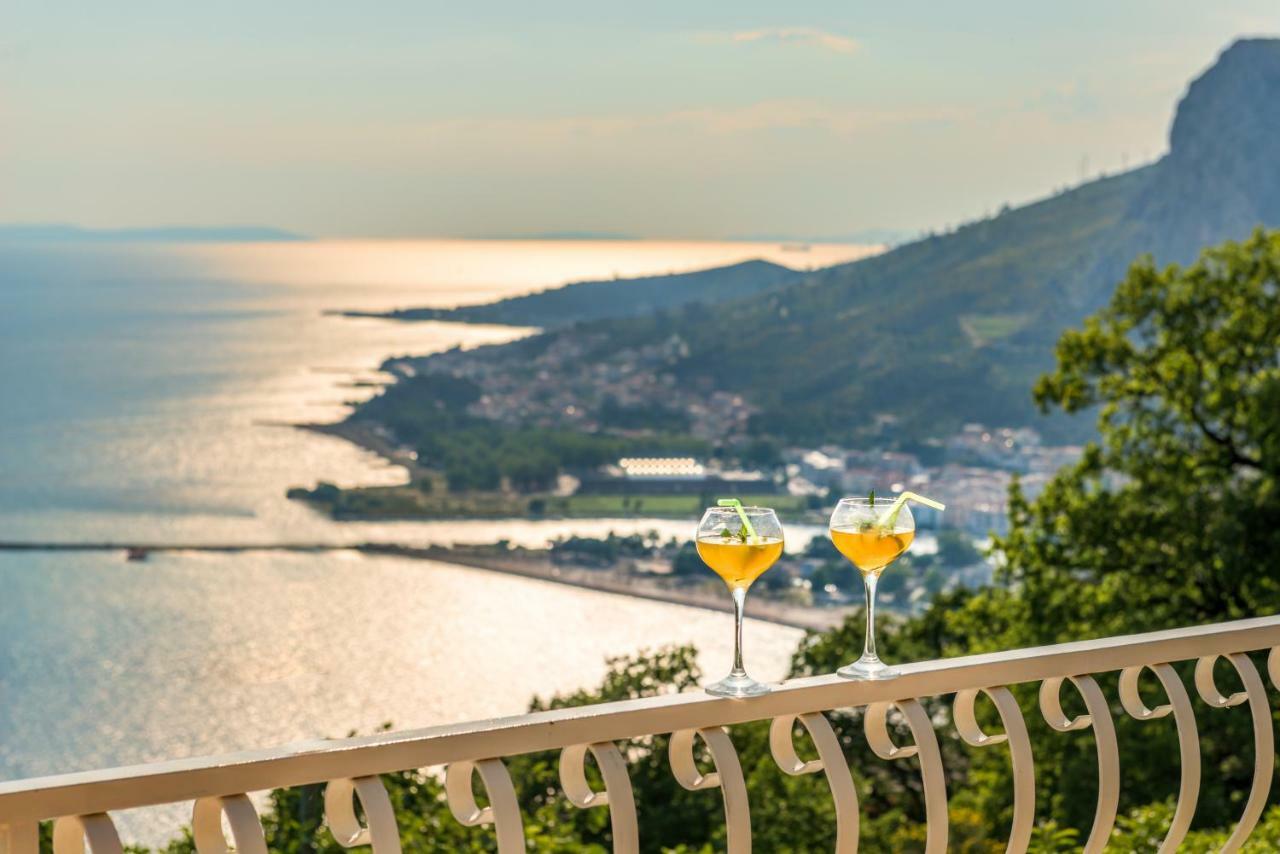 Holiday Home Figa Omis Bagian luar foto